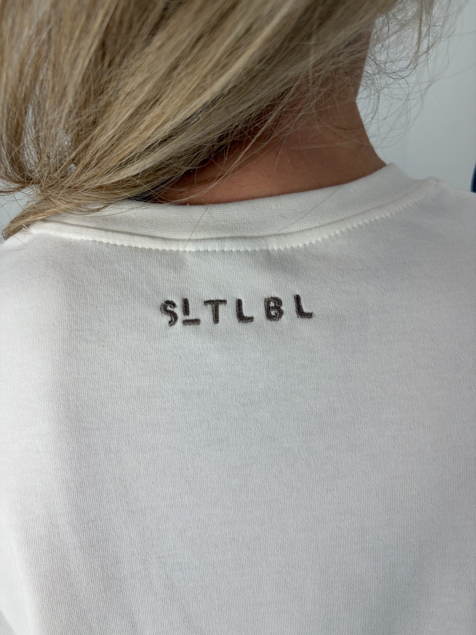 Cropped white tee