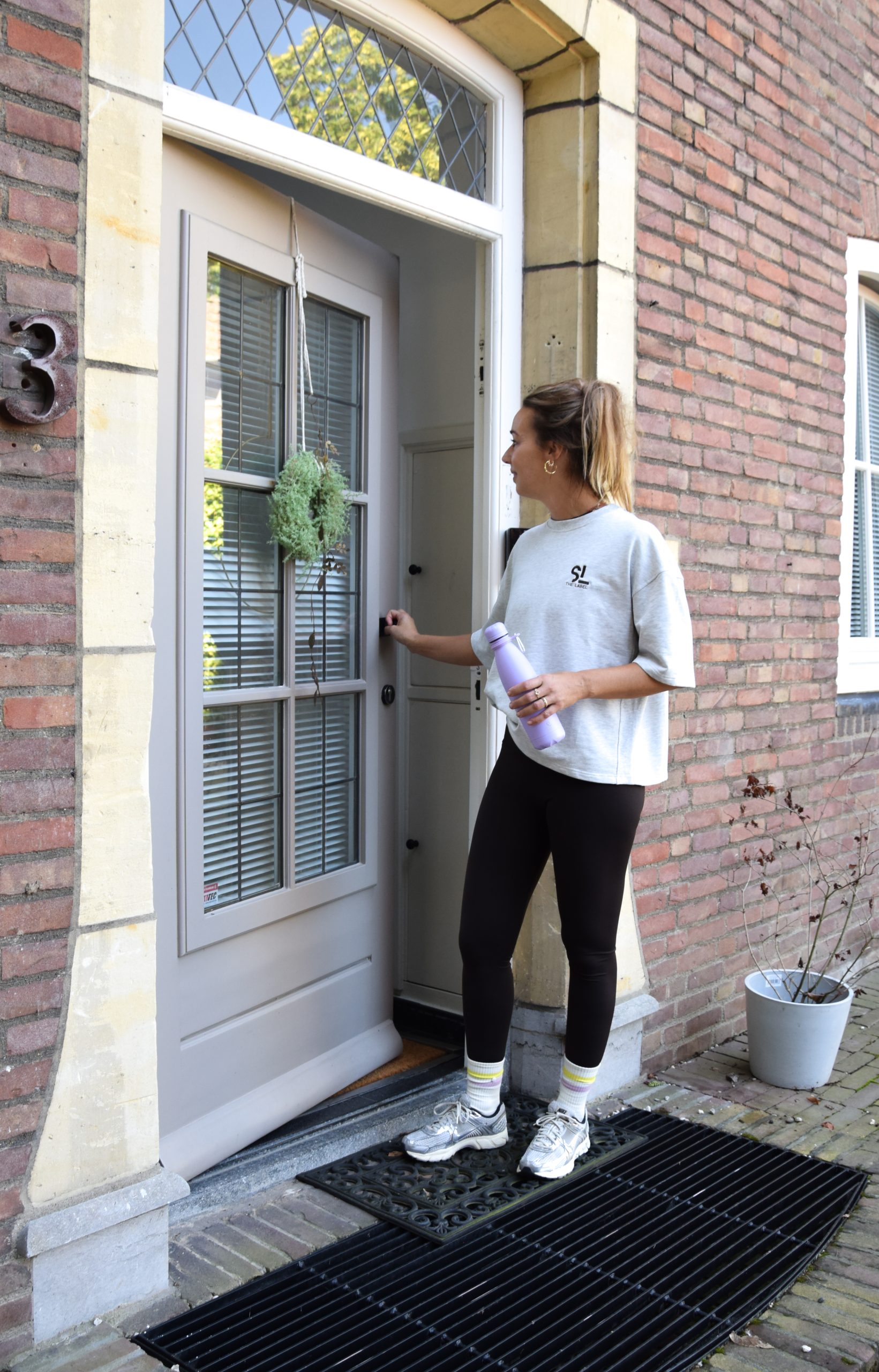 losvallend shirt grijs